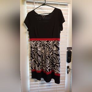 Elegant Black and Red Patterned Dress